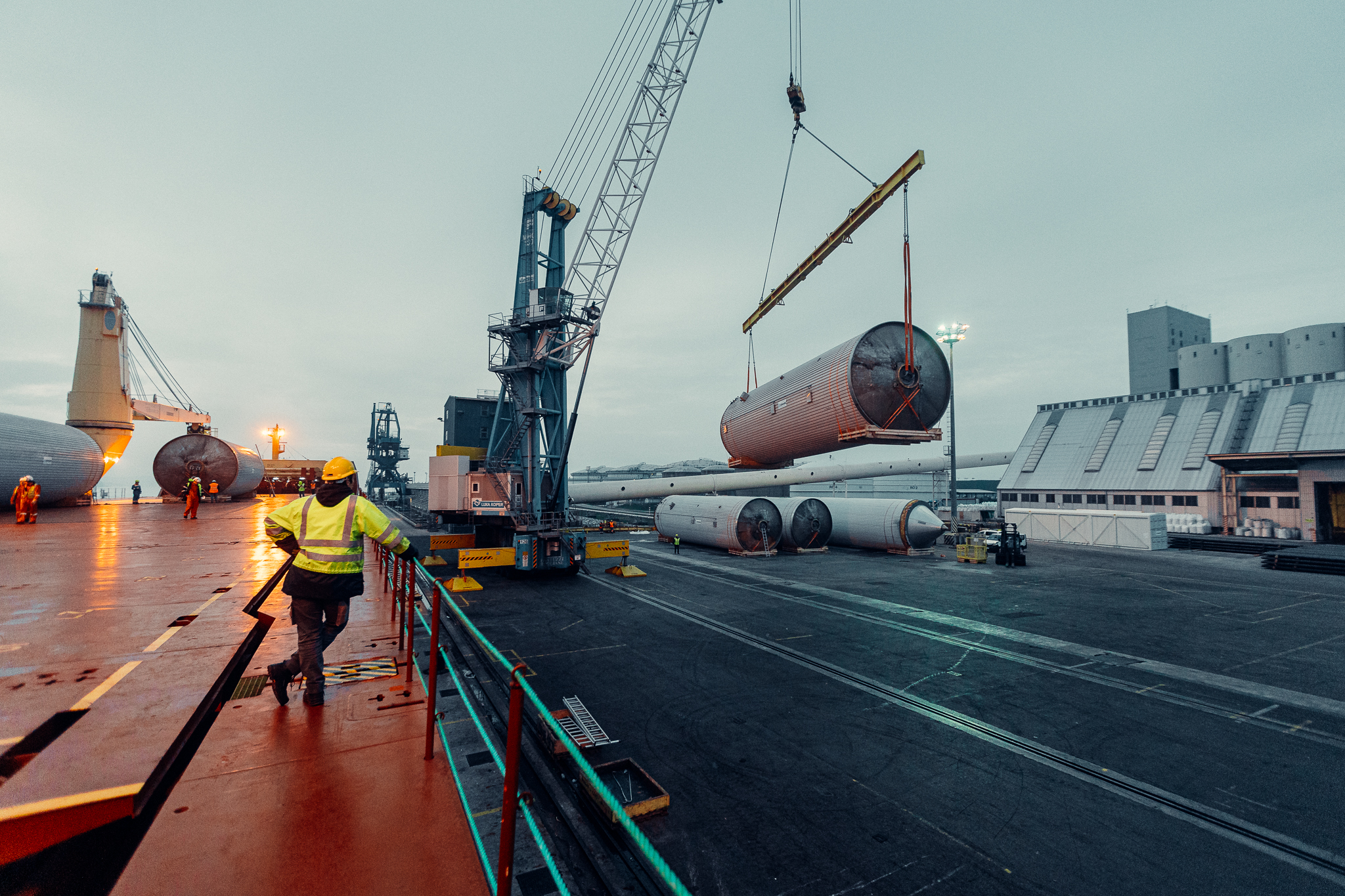 Project cargo loading operation in Koper